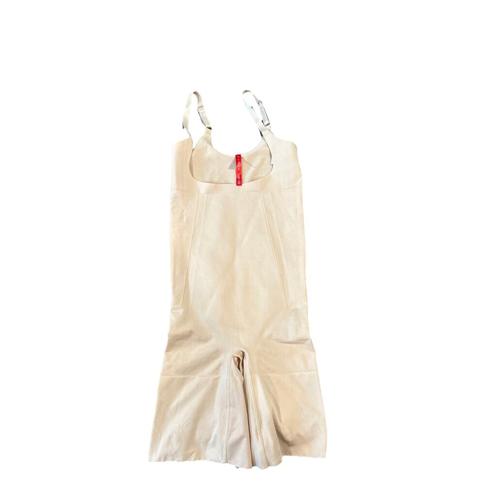 Spanx Size Small Women’s Shapewear In Tan Built In Shorts, Adjustable Straps